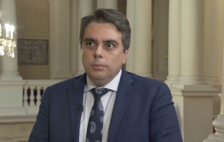 Вицепремиерът в оставка Асен Василев обяви пред bTV че Продължаваме